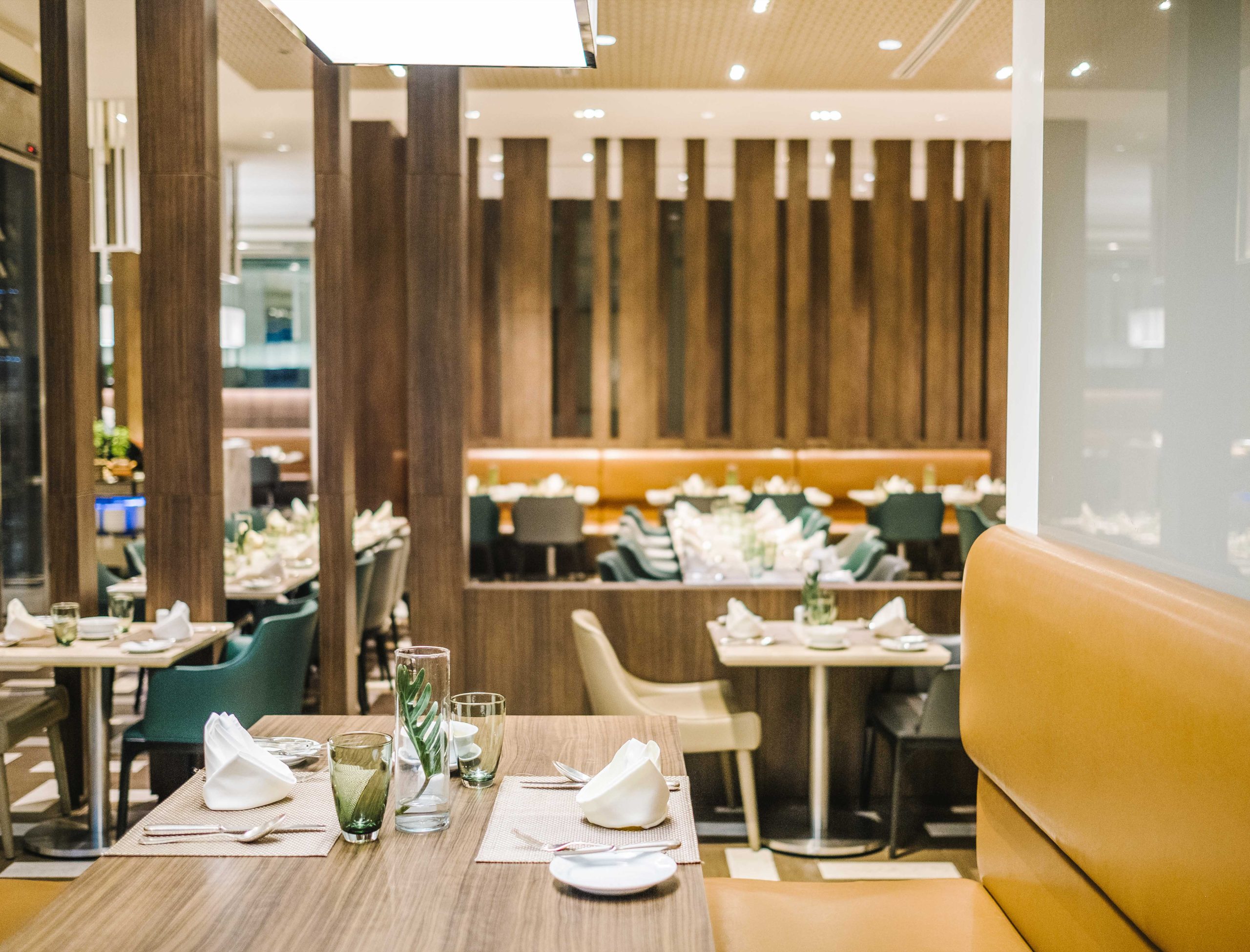 HPL untuk Interior Restoran